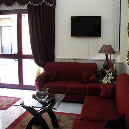 Hotel New Baby Казерта Экстерьер фото