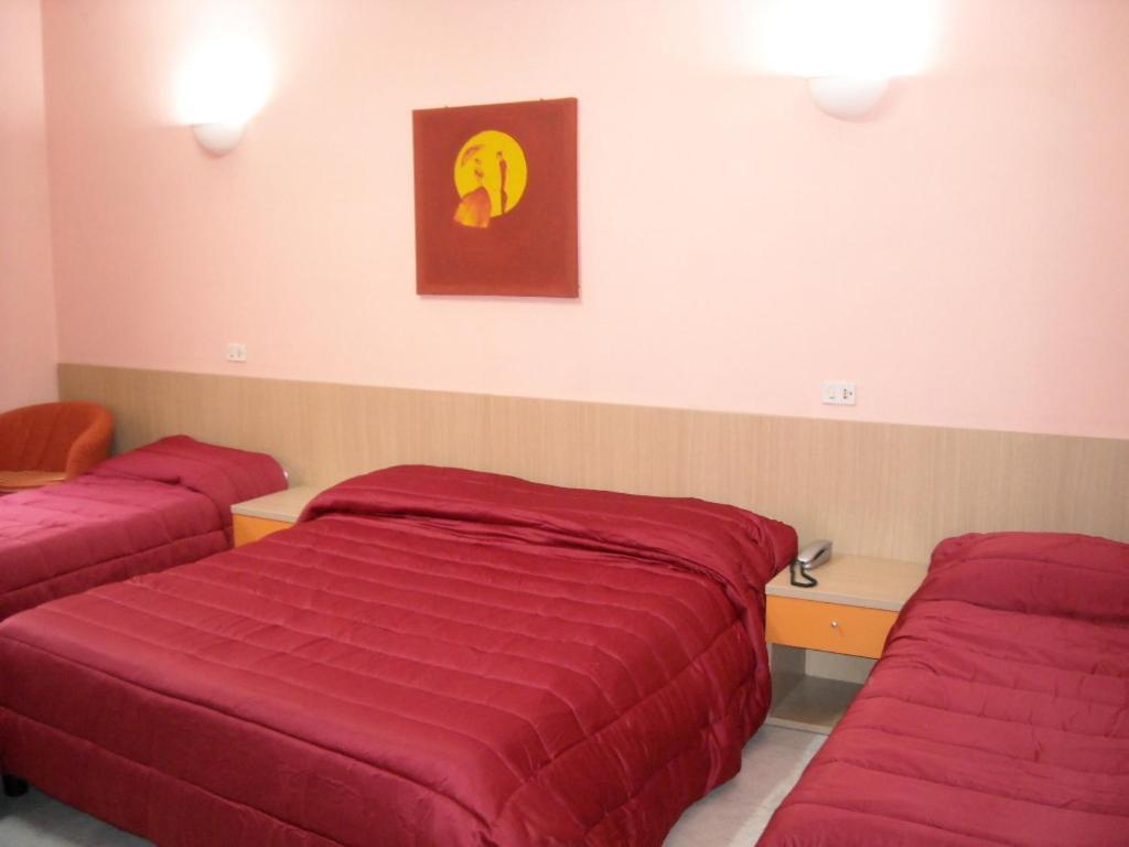 Hotel New Baby Казерта Номер фото