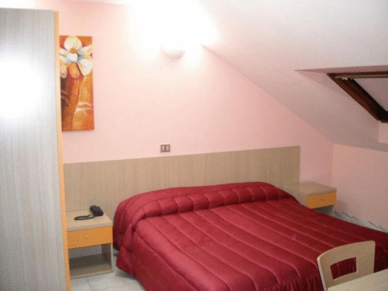 Hotel New Baby Казерта Экстерьер фото